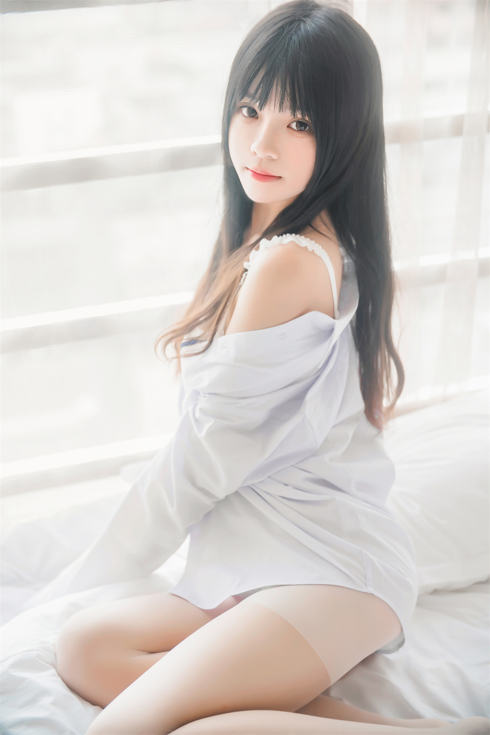 图片[1]-桜桃喵 VOL.002 [49P] 白衬衫散发-微密空间-全网最全抖音网红铁粉空间觅圈